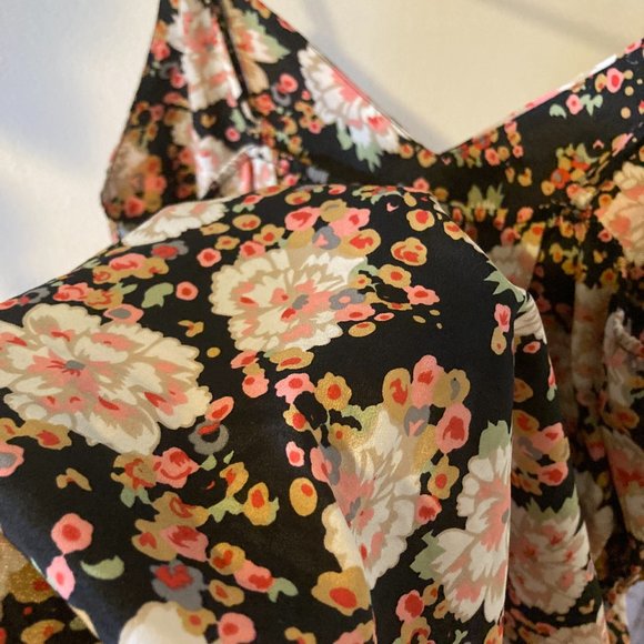 SLIP ON FLORAL DRESS- FITS XS/S - Picture 13 of 14